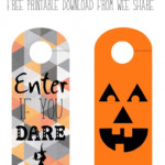 FREE Printable Halloween Door Hangers Manualidades