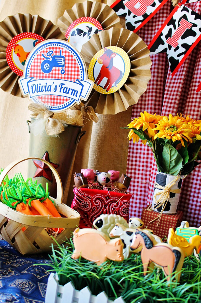 Cute Farm Party Farm Animal Baby Shower Ideas